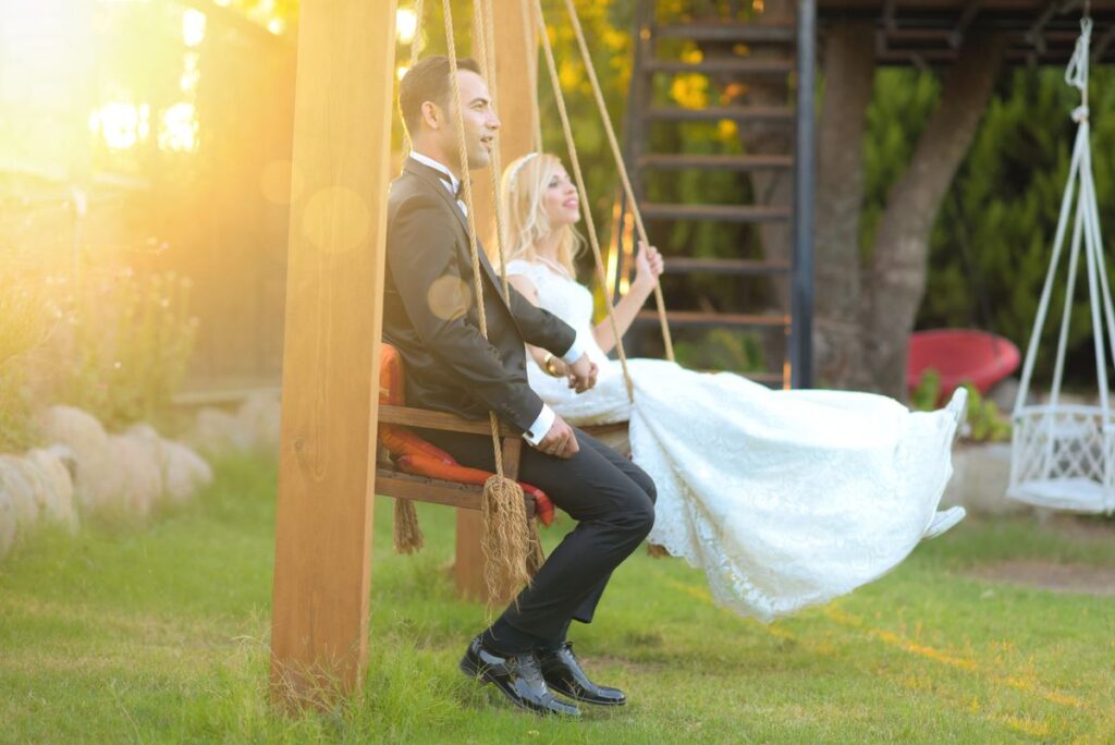 A Variety of Wedding Photo Poses