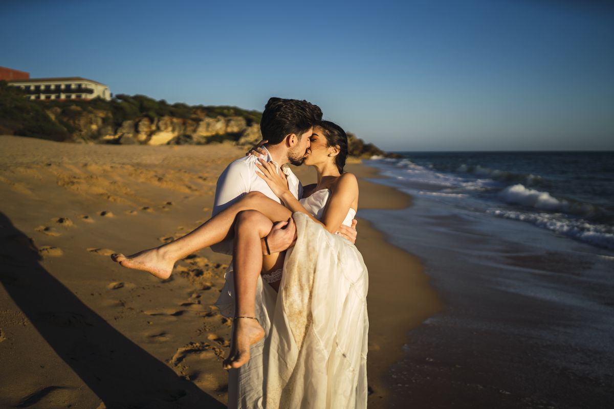 The Essential Wedding The Kiss