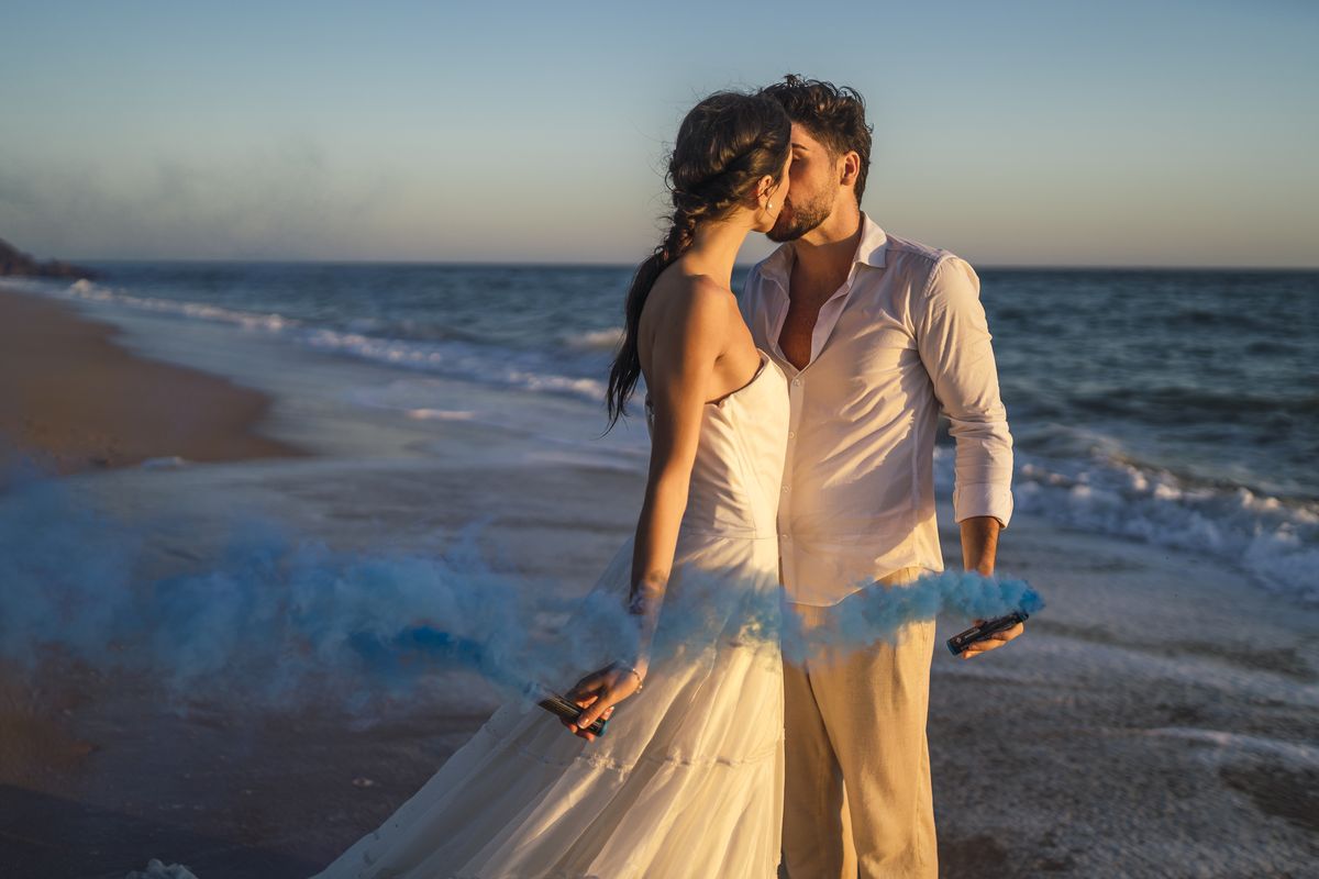 The Essential Wedding The Kiss 1
