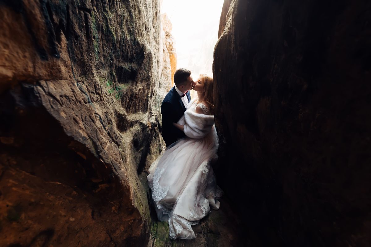 The Essential Wedding The Kiss 4