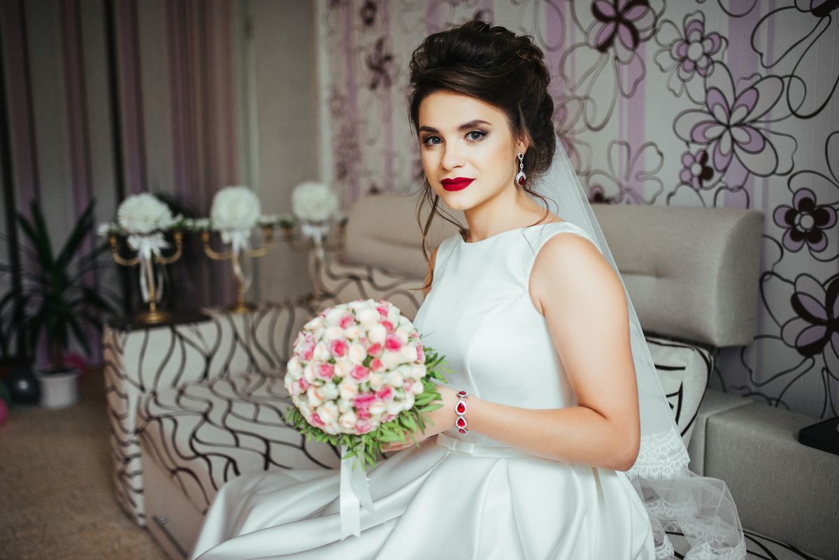 Wedding Makeup Ideas for Every Kind of Bride Bold Lips