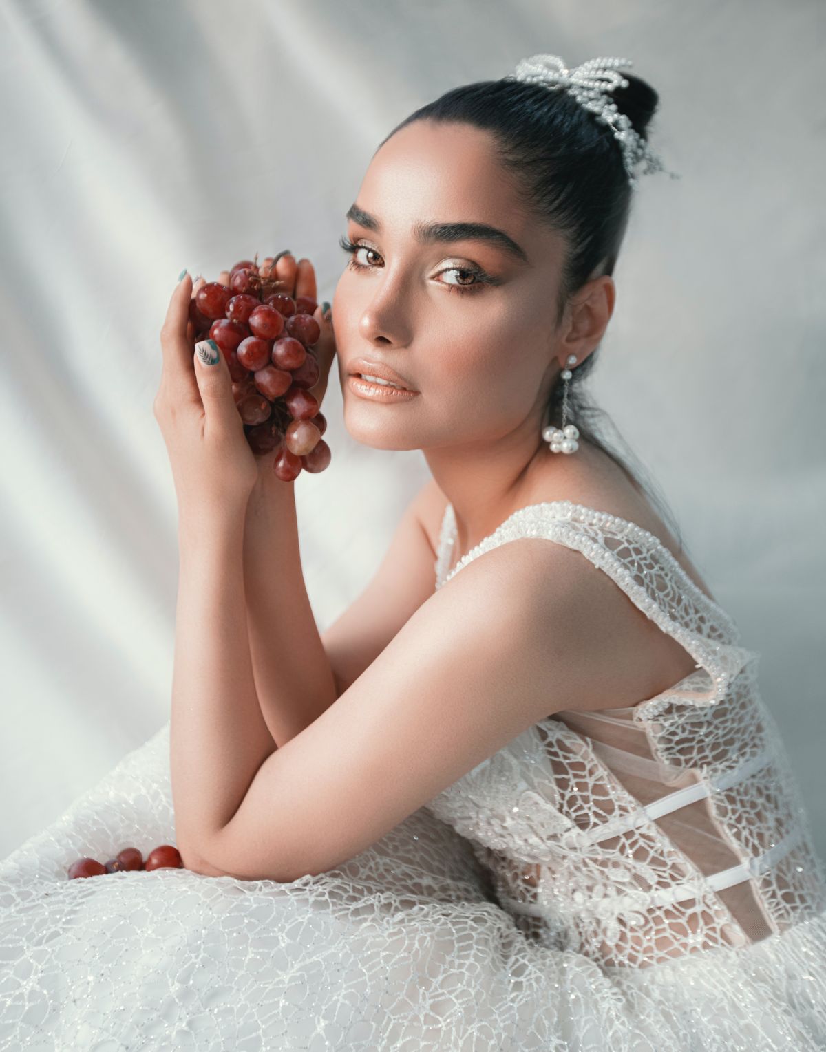 Wedding Makeup Ideas for Every Kind of Bride Metallic Shades