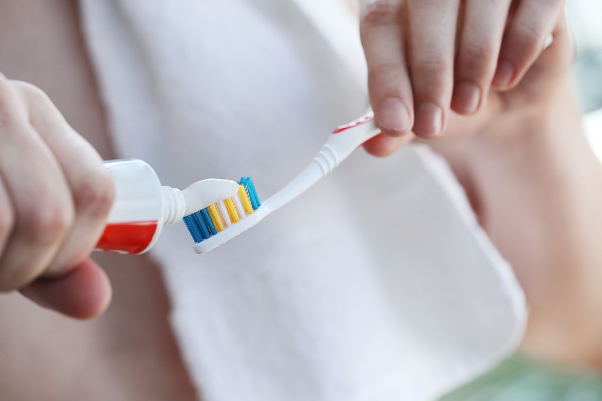 Groom Makeup Guide:Oral Hygiene