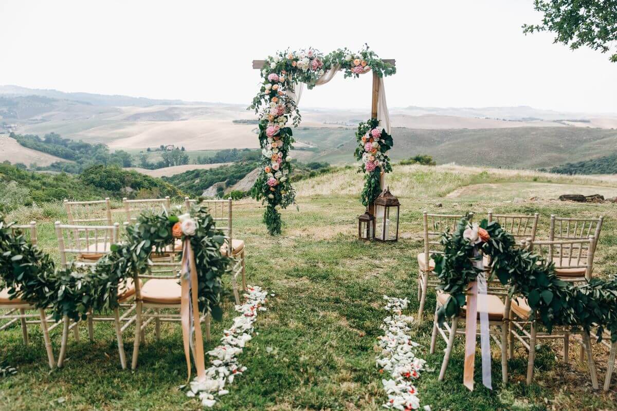 Ceremony Flowers:Altar Area